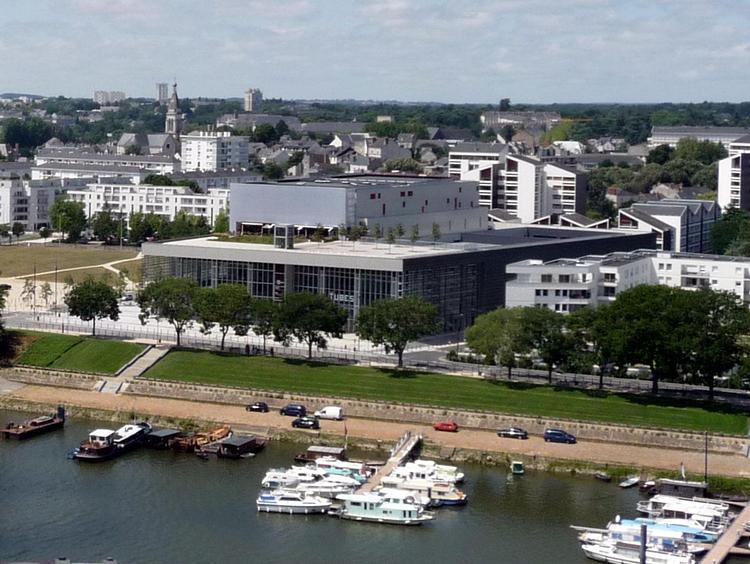 Théâtre Le quai Forum des arts vivants Lieux à voir et quoi visiter à